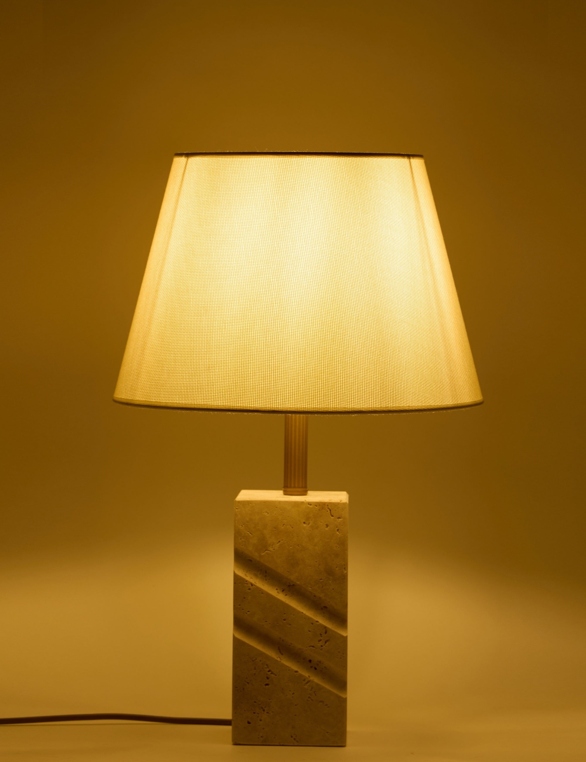 Valen Kumaş Şapkalı Traverten Abajur