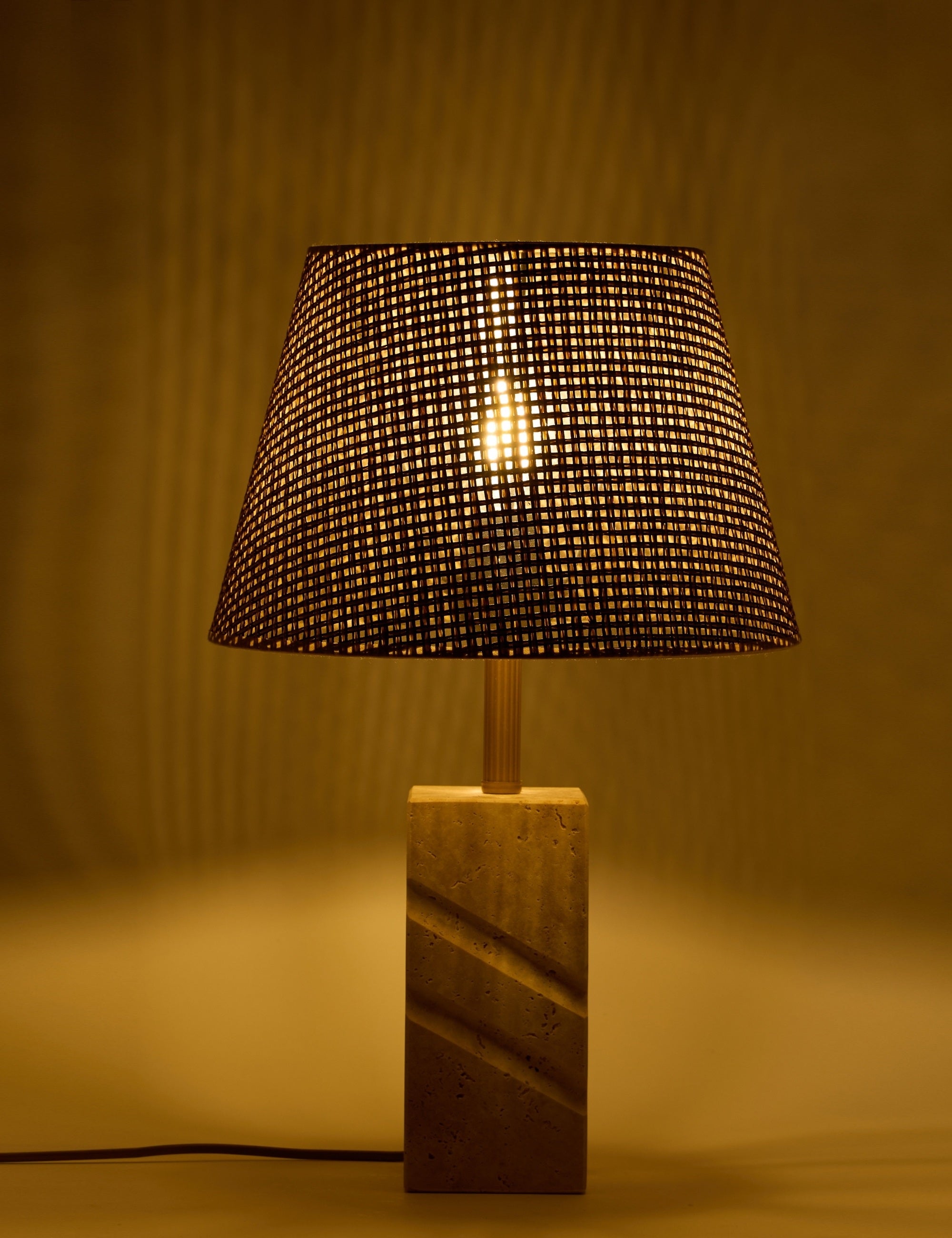 Valen Hasır Şapkalı Traverten Abajur