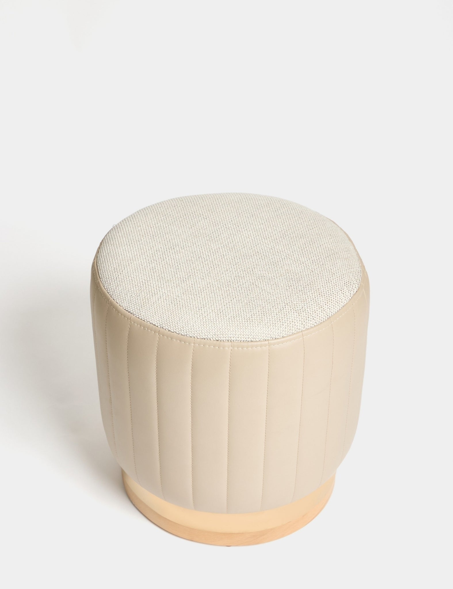 Nordica Gold ve Ahşap Detaylı Puf