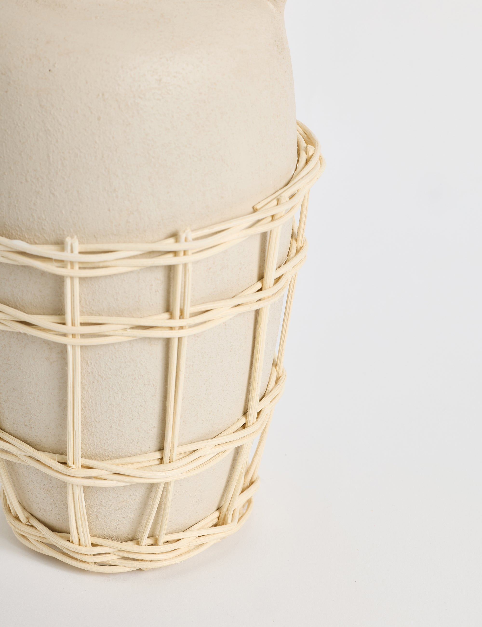 Büyük Doğal Hasır Örgülü Terakota Vazo