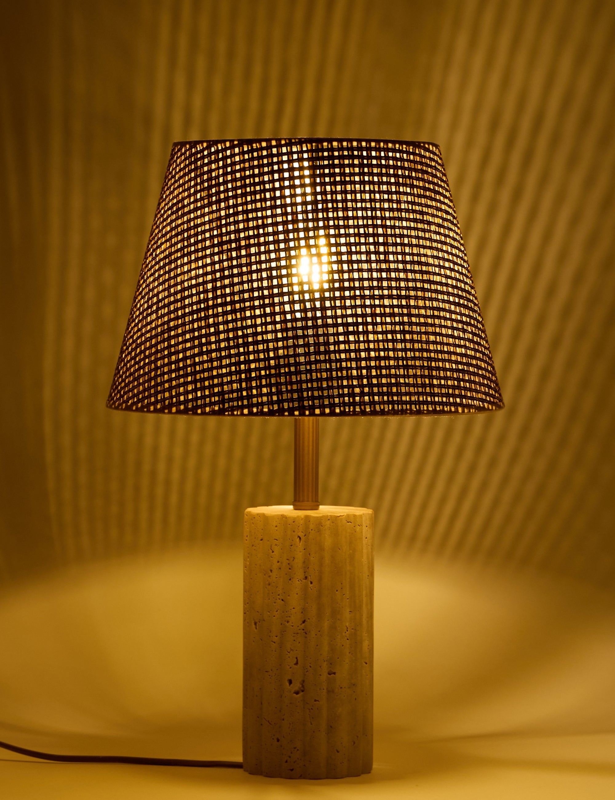 Astra Hasır Şapkalı Traverten Abajur