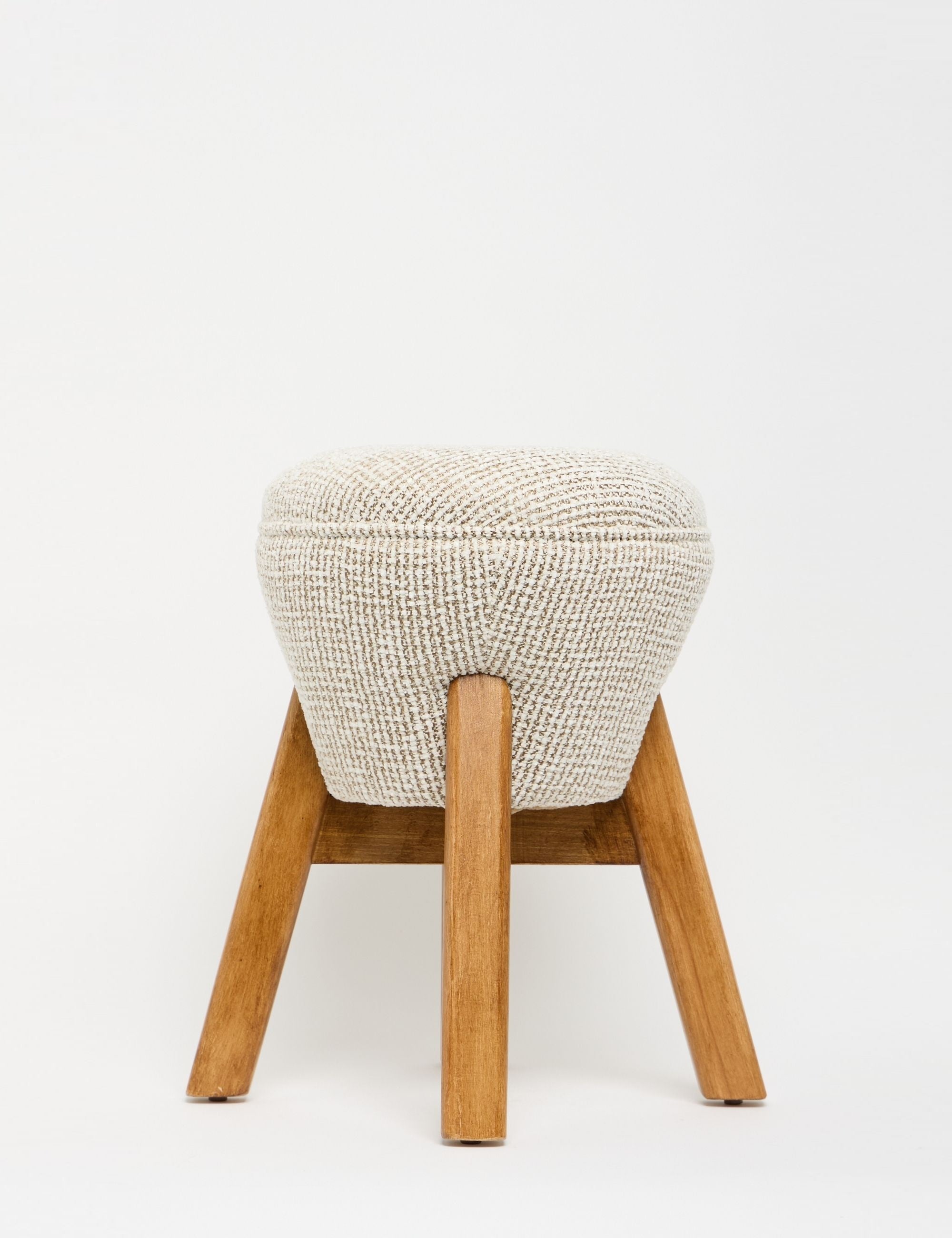 Hermod Ahşap Ayaklı Puf