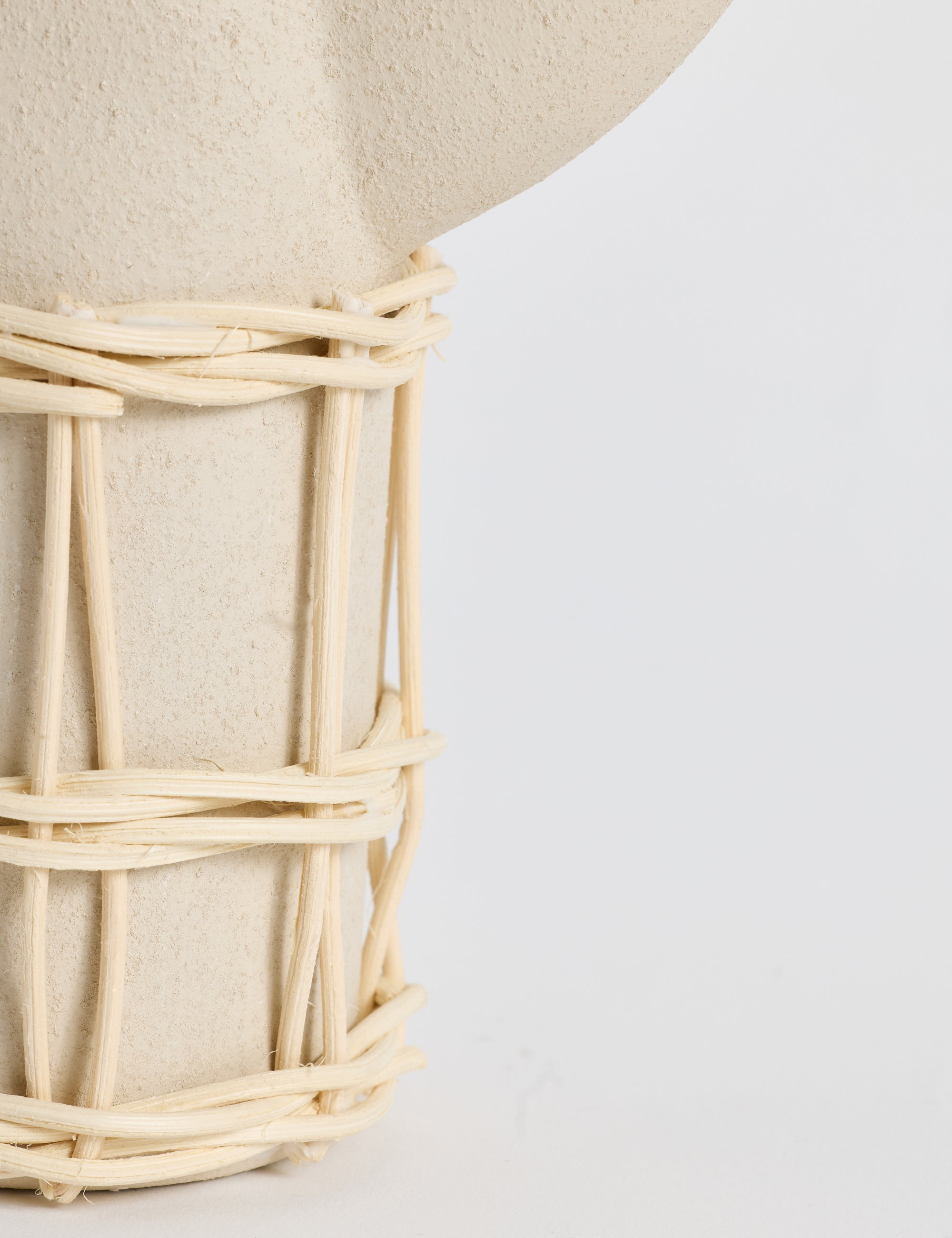 Silindir Doğal Hasır Örgülü Terakota Vazo