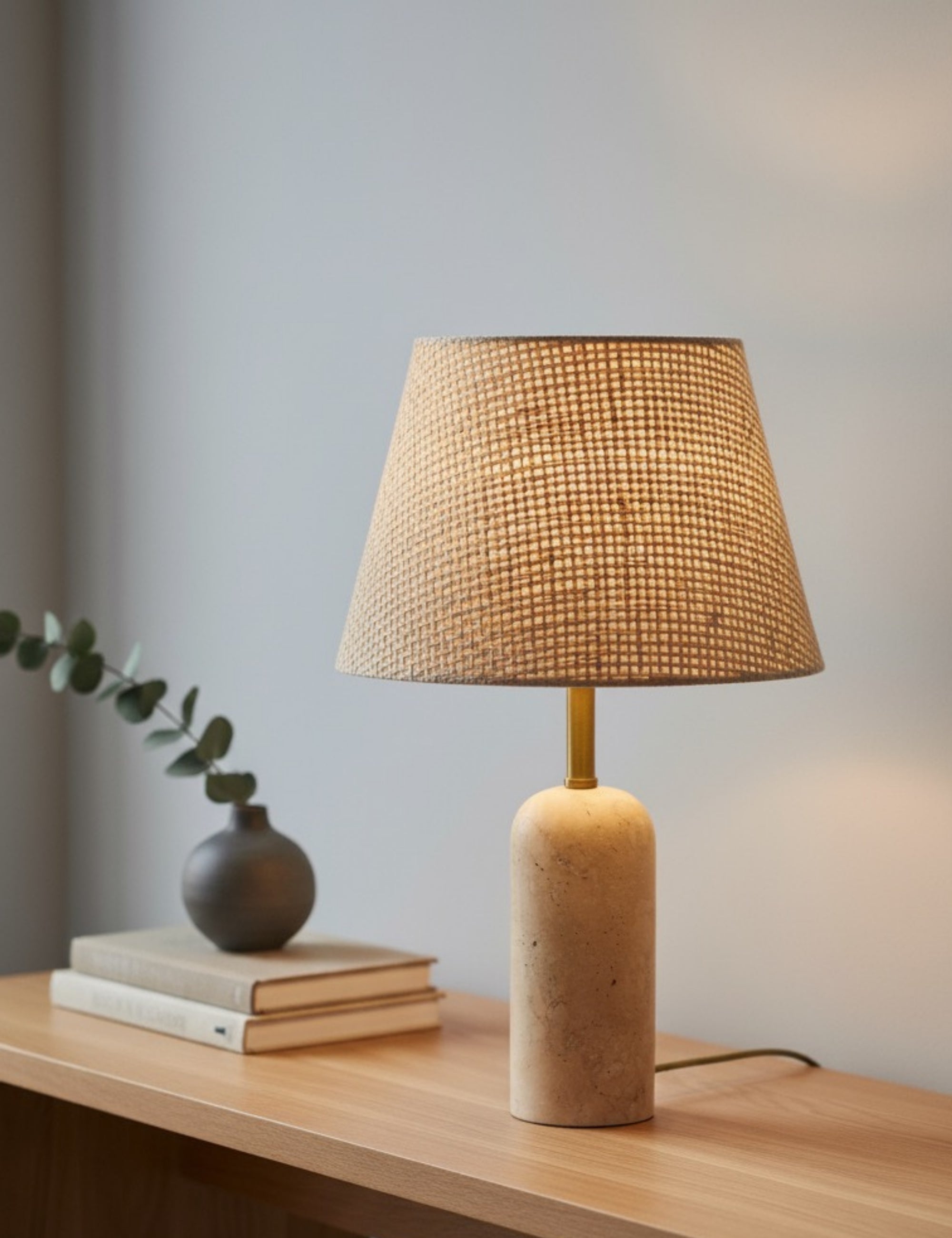 Luum Hasır Şapkalı Traverten Abajur