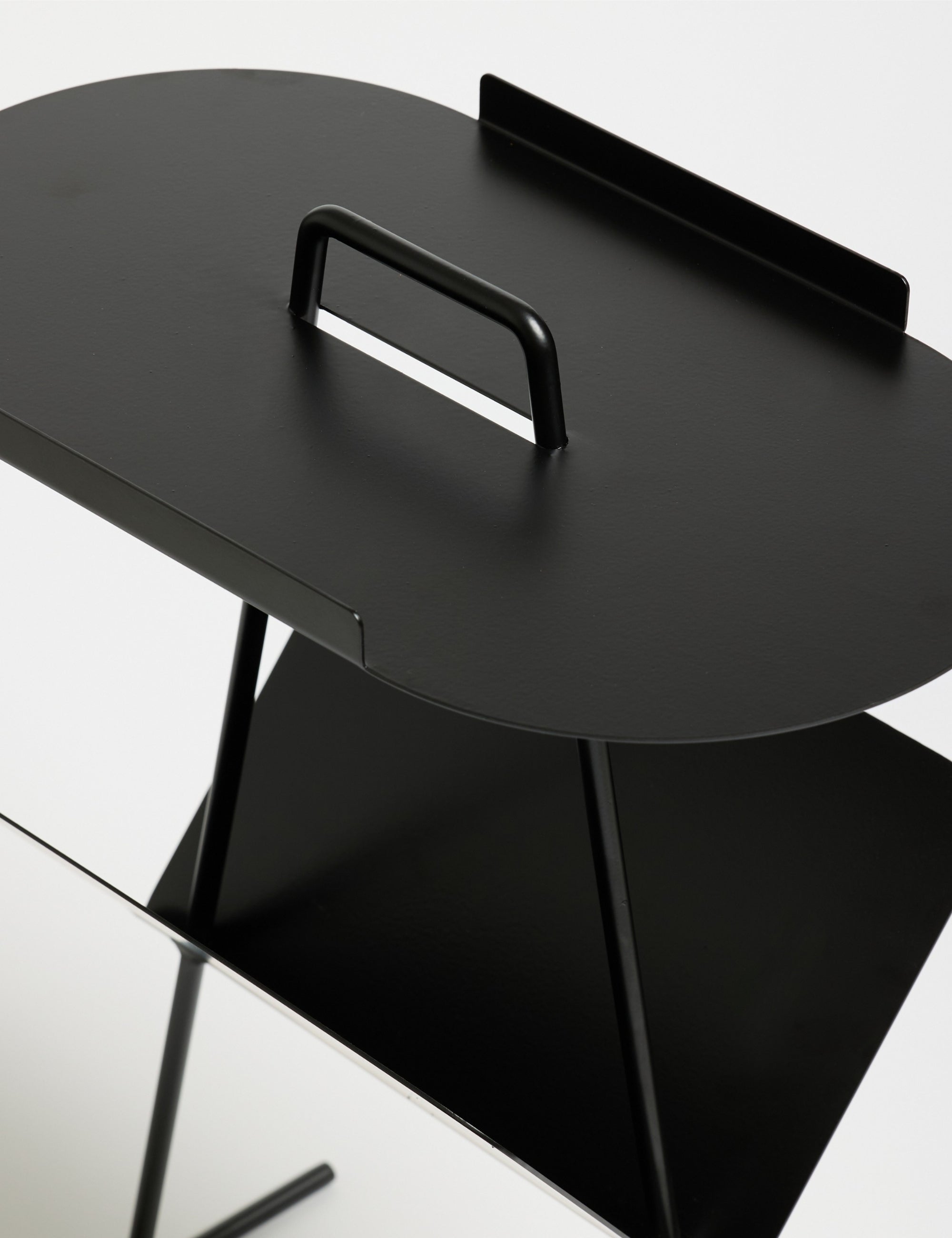 Goddy Gazetelikli Yan Sehpa - Siyah