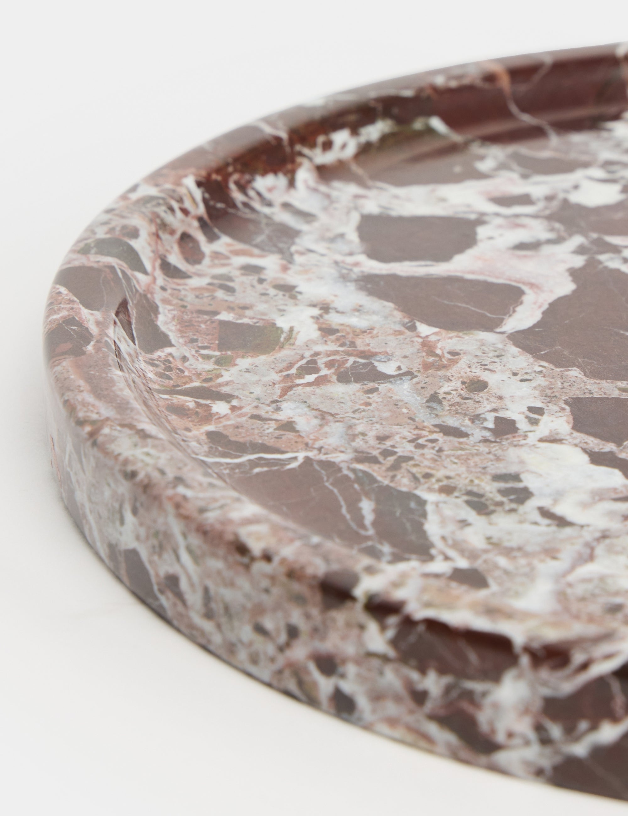 Rosso Levanto Sunum Tepsisi