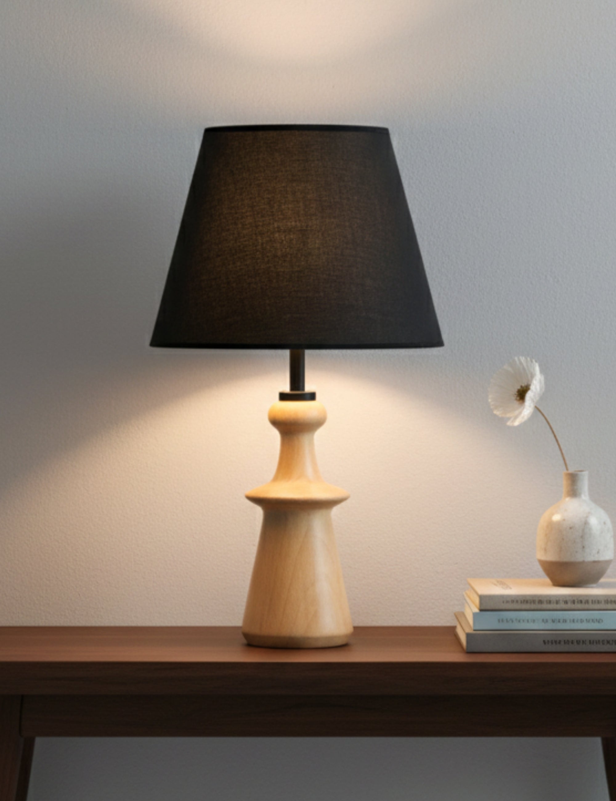 Sandnes Kumaş Şapkalı Ahşap Abajur