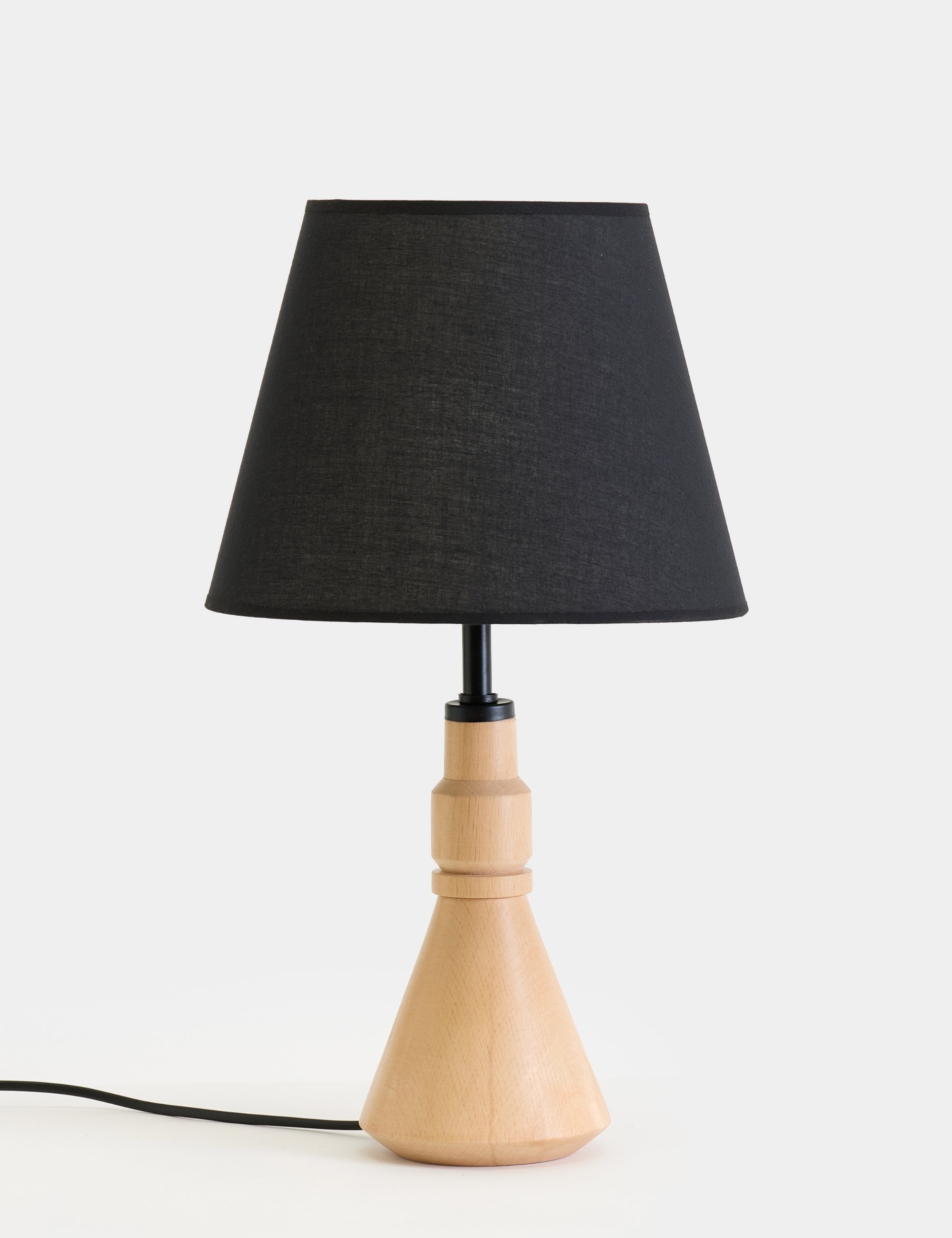 Tromso Kumaş Şapkalı Ahşap Abajur